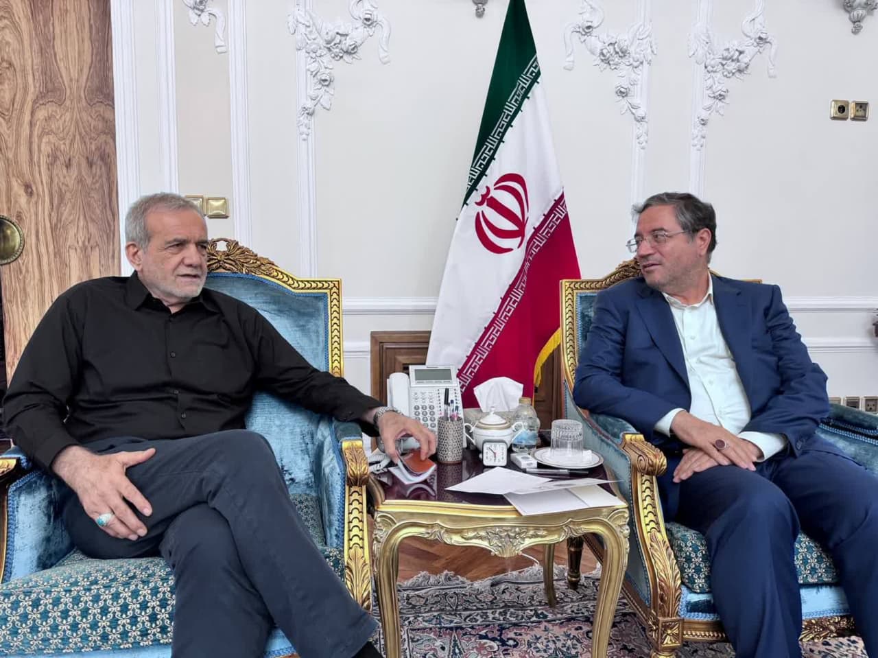 دیدار استاندار آذربایجان غربی با رئیسجمهور