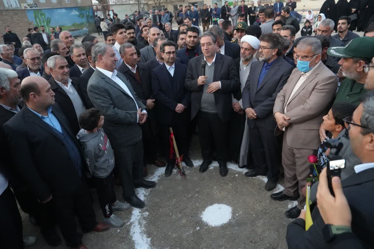 برگزاری آیین آغاز عملیات اجرایی احداث مدرسه 9 ‌کلاسه شهر بکتاش + تصاویر