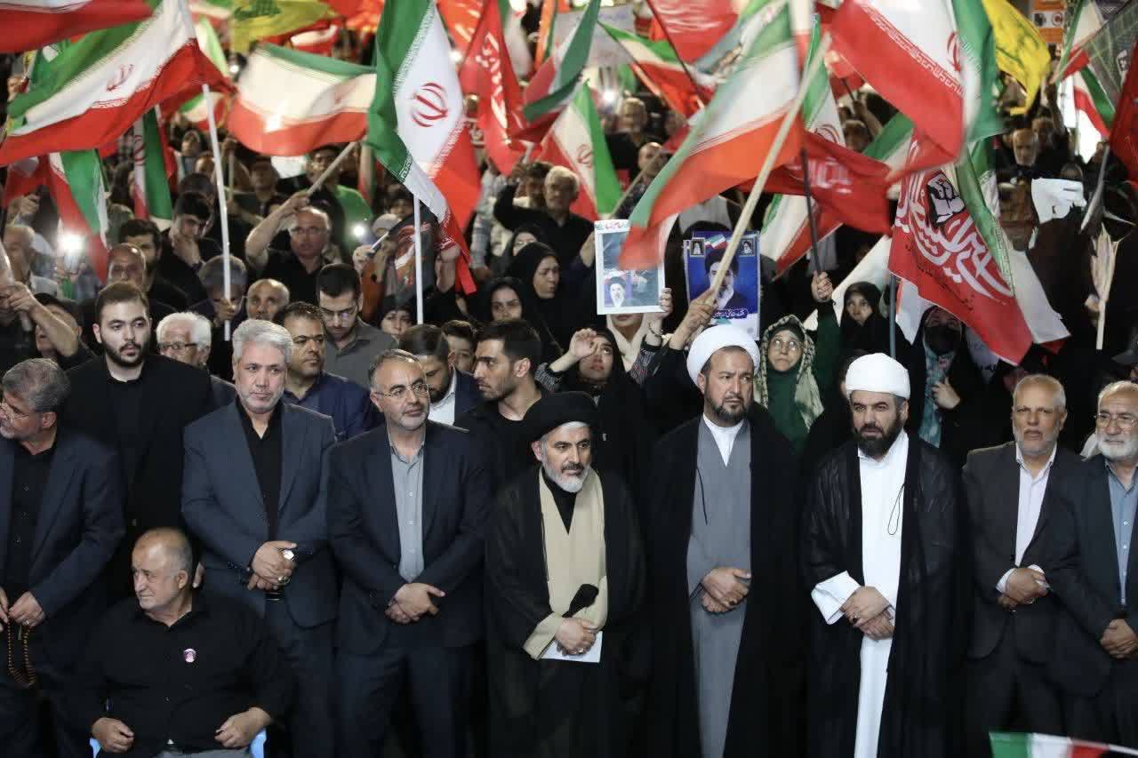 تداوم اجتماع دشمن‌ستیز مردم ارومیه در خیابان‌ها برای حفظ و تقویت همبستگی اجتماعی و تجدید پیمان با آرمان‌های والای شهدا
