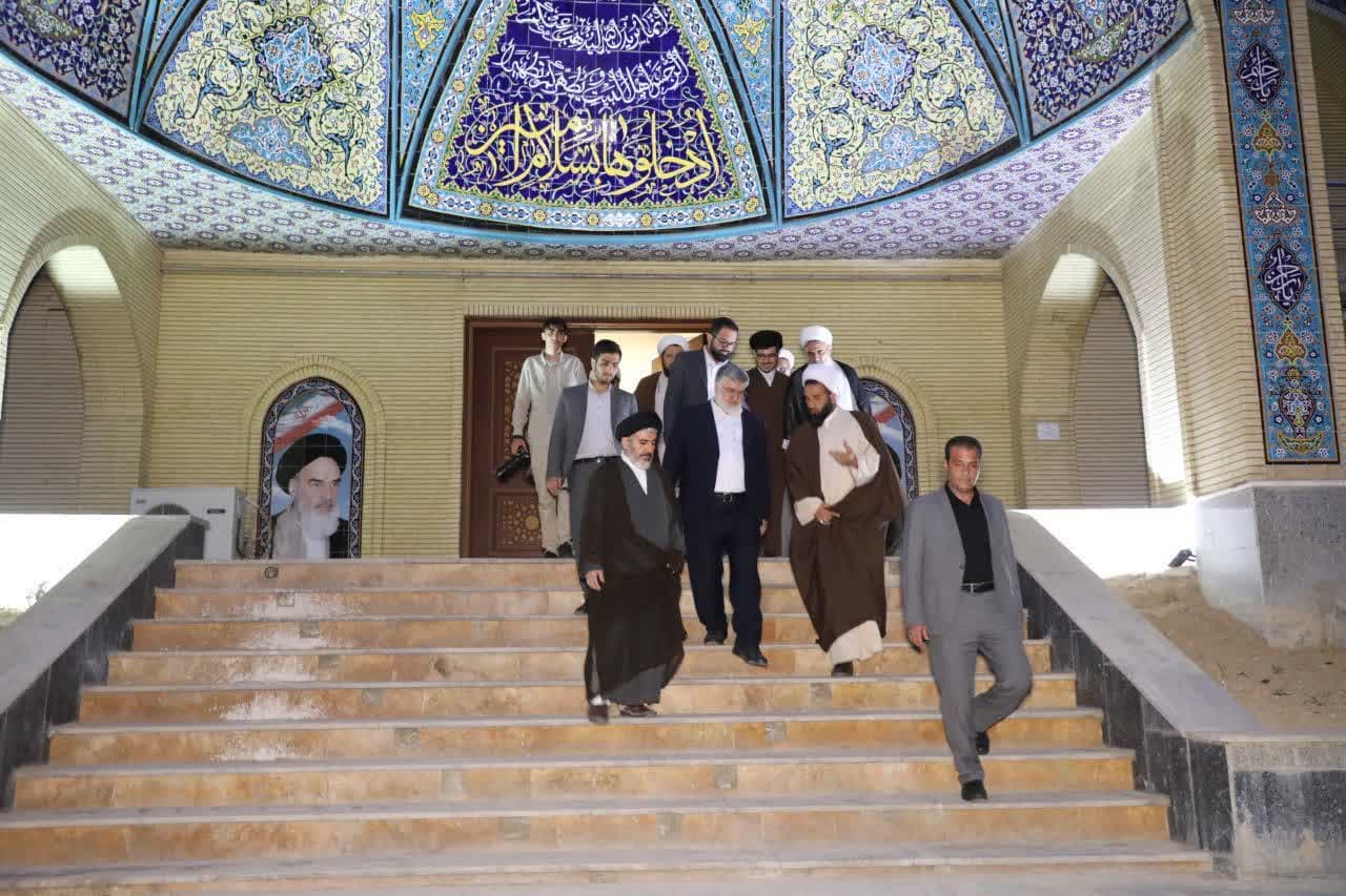 آلبوم تصویری / بازدید استاندار آذربایجان‌غربی از حوزه علمیه امام خامنه ای