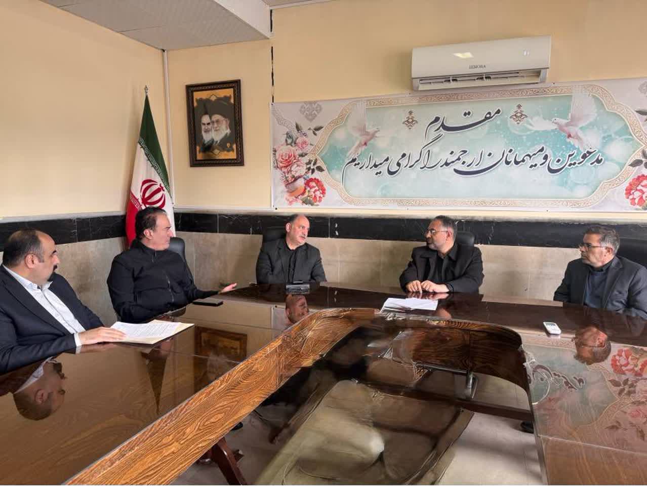 بررسی مسائل و مشکلات موجود در بخش سلامت و درمان با حضور معاون سیاسی و اجتماعی استاندار آذربایجان غربی