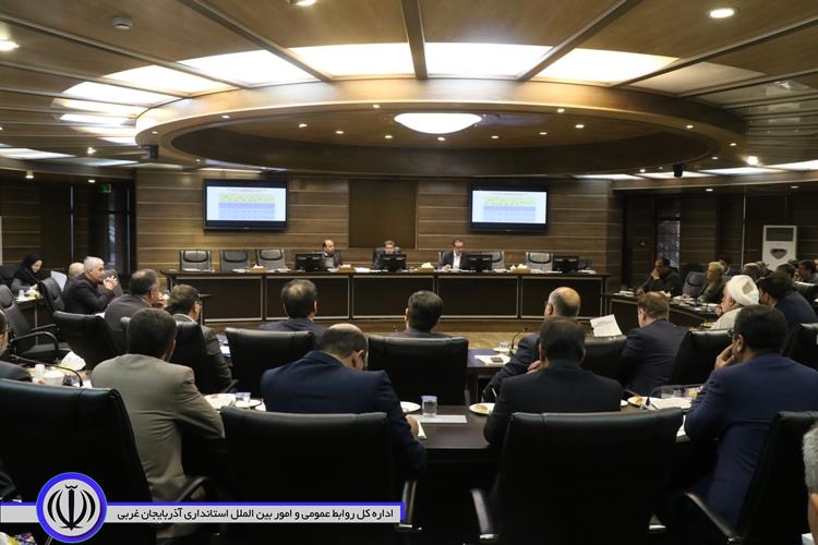 دستگاههای اجرایی نسبت به صرفه جوئی در منابع اهتمام جدی داشته باشند/ بهبود شاخص های حمل و نقل و آموزش و رفع محرومیت از شهرستانهای کمتر توسعه یافته در اولویت بودجه بندی استان قرار دارد