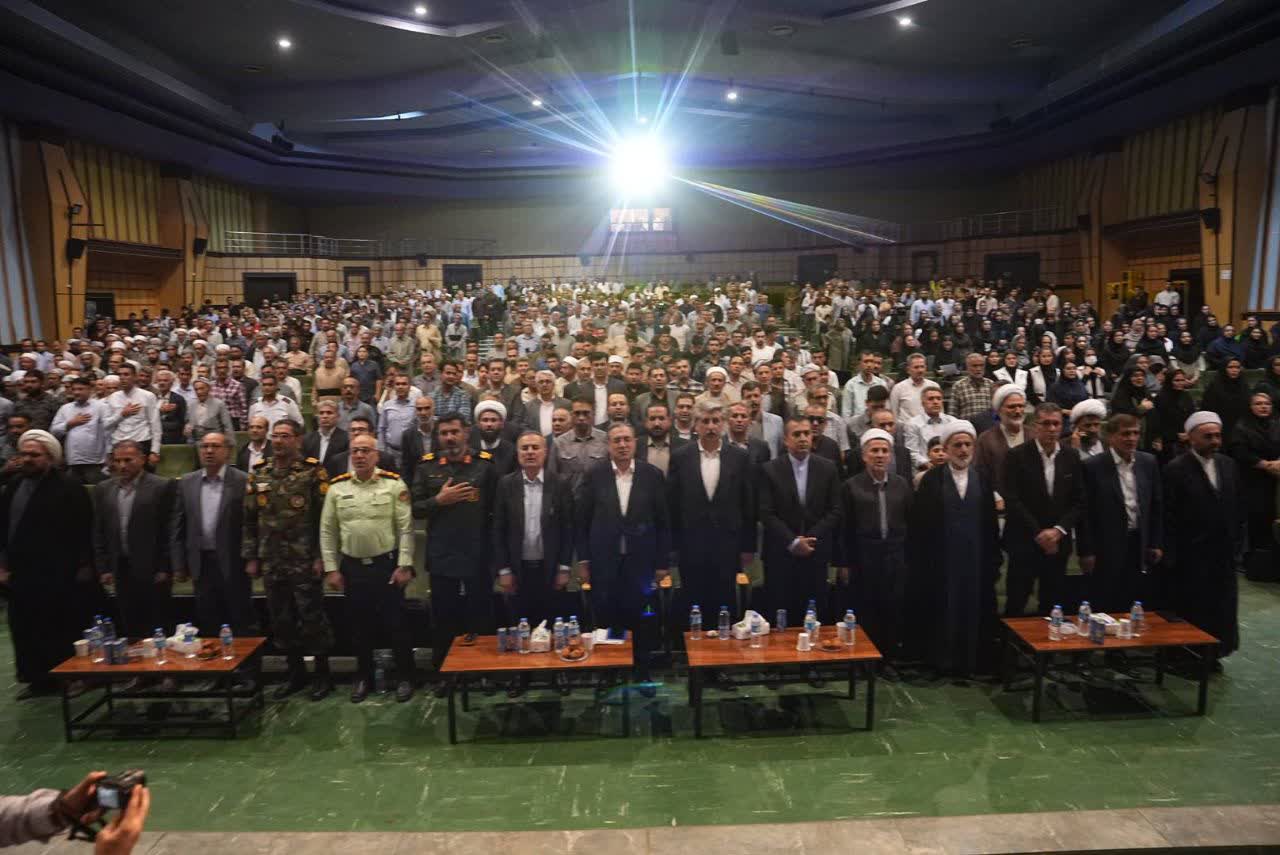 همایش هفته دولت و وحدت در مهاباد به صحنه همدلی تبدیل شد
