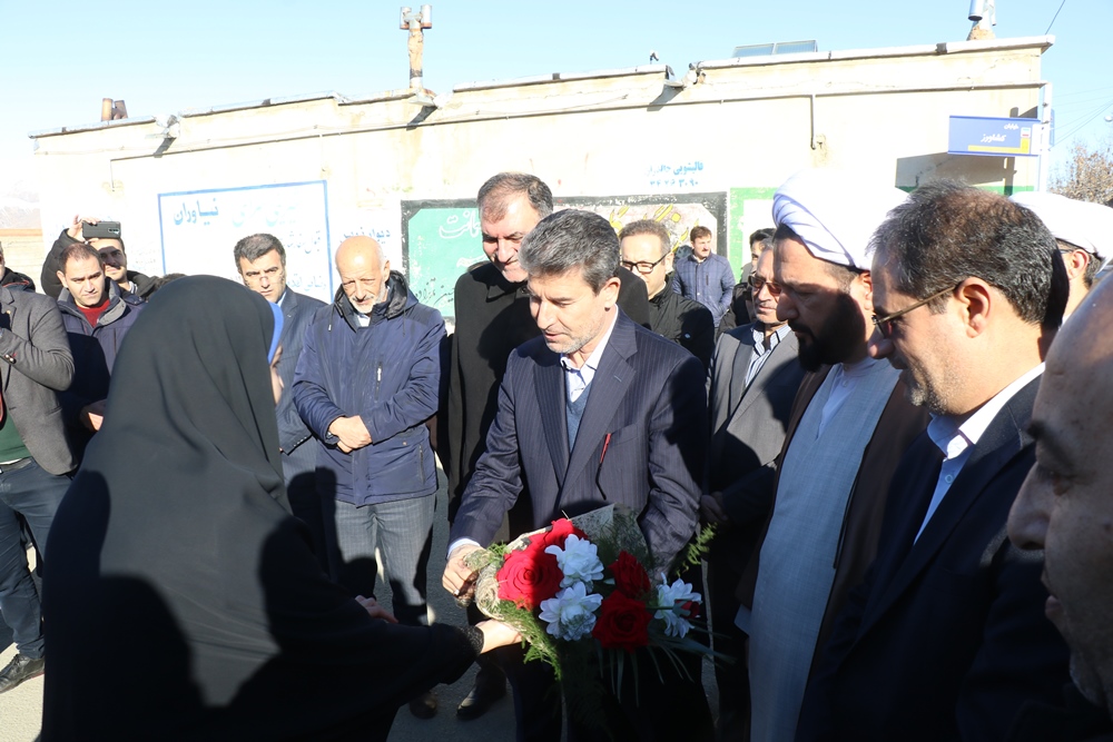 گزارش سفر یکروزه استاندار آذربایجان غربی به شهرستان چالدران  و خوی در سومین روز از دهه مبارک فجر