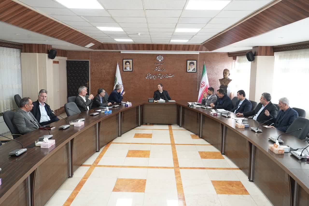 برگزاری جلسه کمیسیون ماده 5  آذربایجان‌غربی + تصاویر