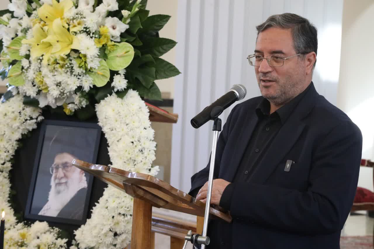 سیره مدیریتی رهبر شهید انقلاب الگوی مسئولان است