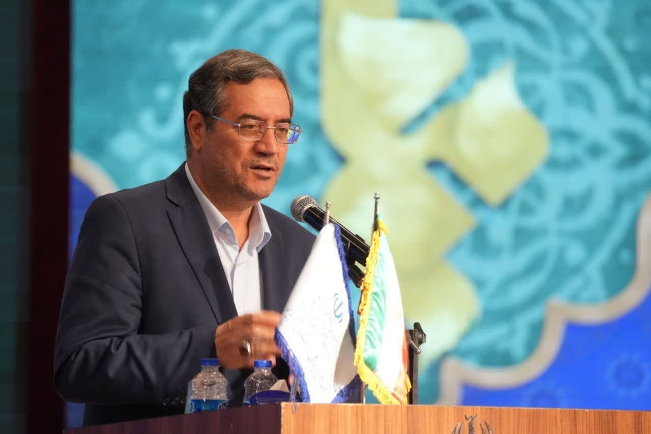 معلمان پیشروان امیدآفرینی در جامعه هستند