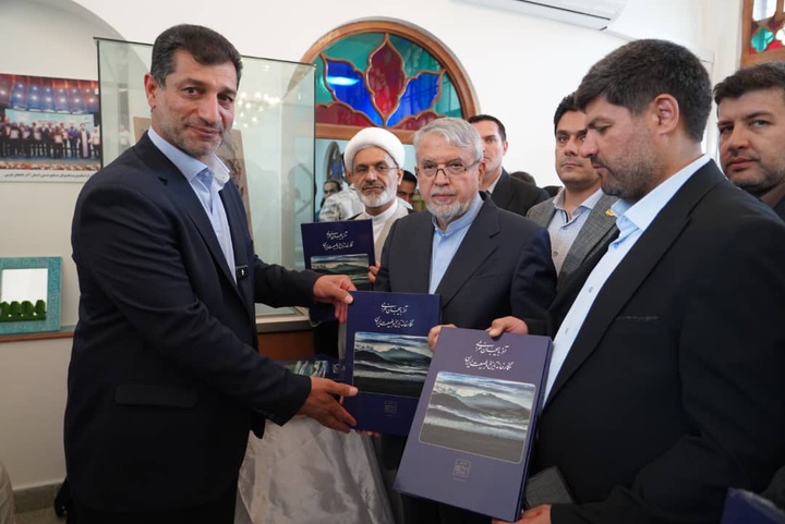 رونمایی از جلد دوم کتاب "آذربایجان غربی؛ نگارخانه تاریخ و طبیعت" با حضور وزیر میراثفرهنگی