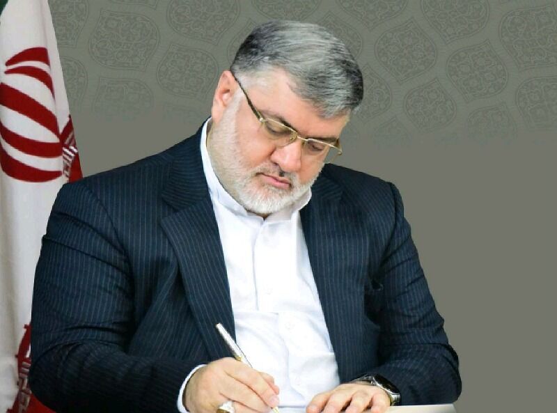 استاندارآذربایجان غربی در پیامی 16 آذر روز دانشجو را گرامی داشت