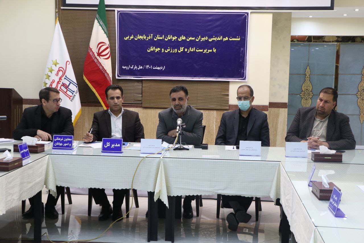 ابراهیمی: باید به مسائل جوانان رسیدگی کرد