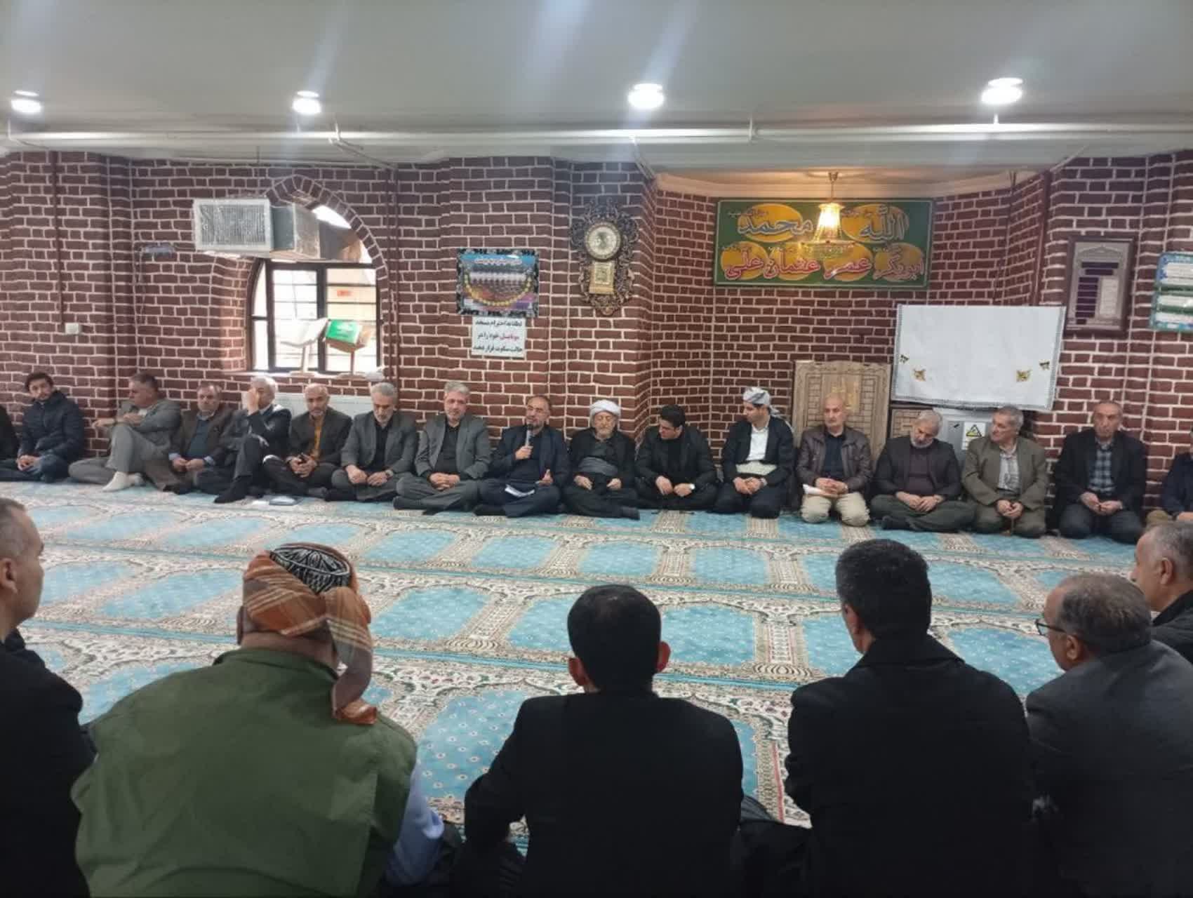 تأکید بر تقویت اتحاد و همدلی در نشست معتمدین و سرعشیره‌های شهرستان ارومیه