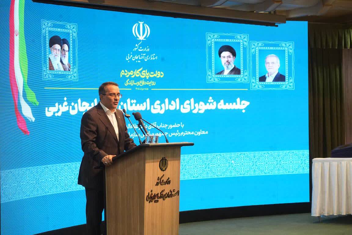 دولت چهاردهم دولت ایستادگی و خدمت است