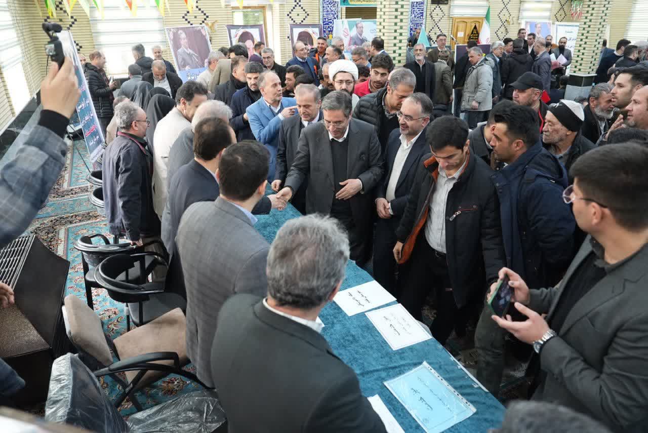 حضور استاندار آذربایجان‌غربی در جمع مردم شهر محمدیار + تصاویر