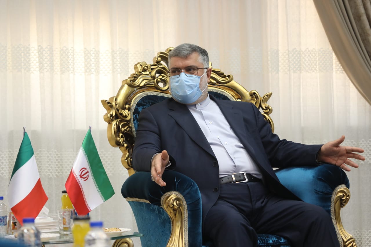 از حضور سرمایه گذاران ایتالیایی در آذربایجان غربی استقبال می کنیم/ سطح مبادلات تجاری آذربایجان غربی با ایتالیا قابل افزایش است/ آذربایجان غربی از استانهای تاثیر گذار در حوزه تجارت بین المللی است