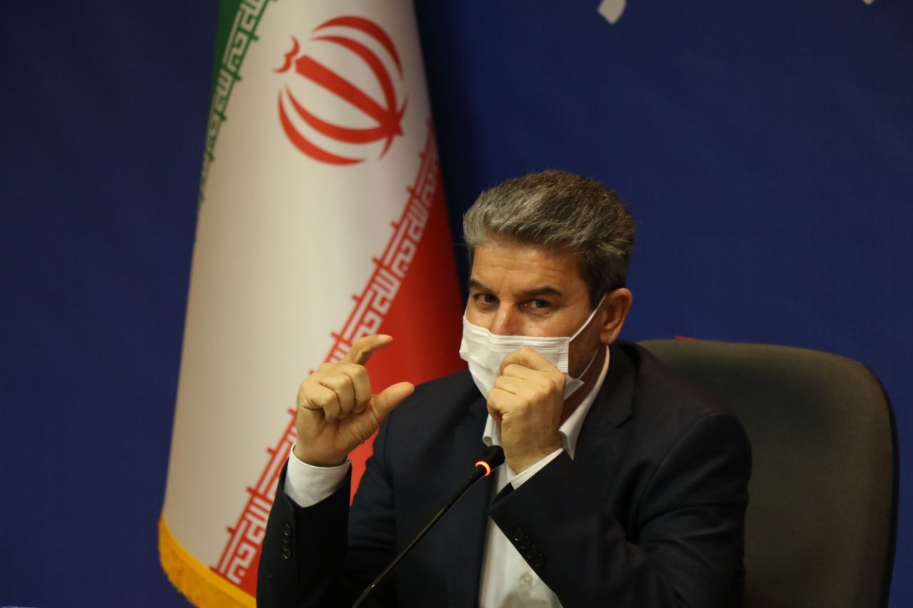 استاندار آذربایجان غربی: فعالیت گروه های سه و چهار صنوف منوط به رعایت دستورالعمل های بهداشتی و اخذ مجوز از دانشگاه علوم پزشکی است/ لزوم افزایش نمونه گیری و شناسایی بیماران کرونایی