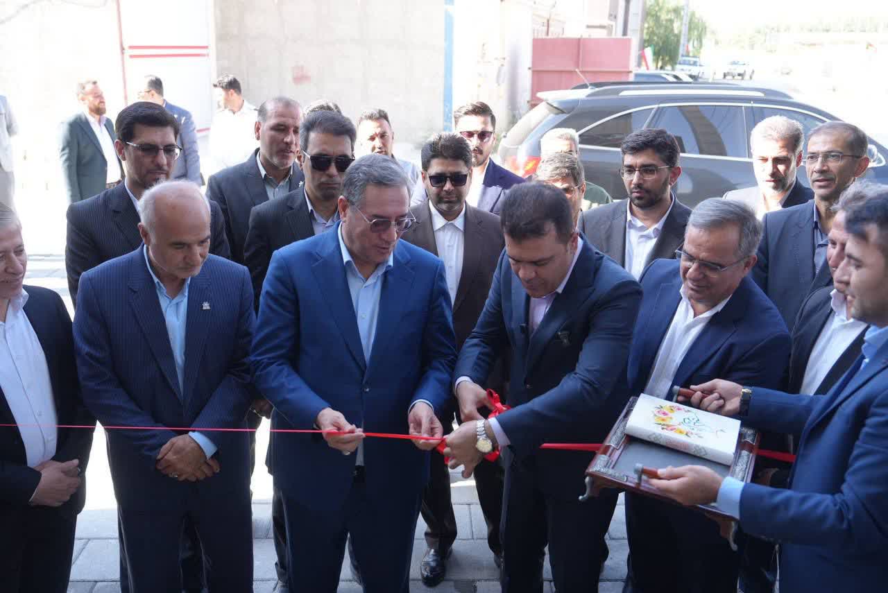 ظرفیت تولید ماشینآلات فناورانه در پارک علم و فناوری استان توسعه یافت + تصاویر