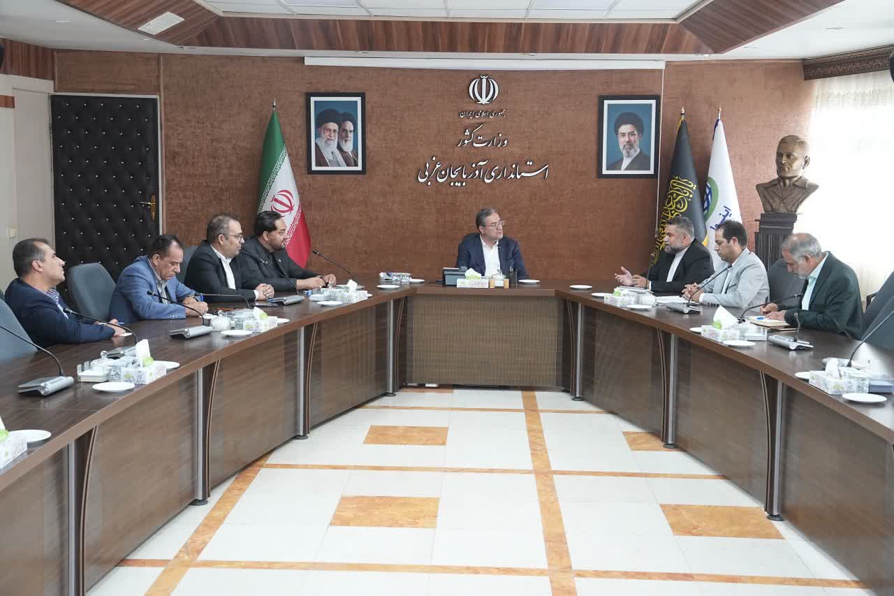 دیدار دبیرکل و شورای مرکزی حزب همت با استاندار آذربایجانغربی