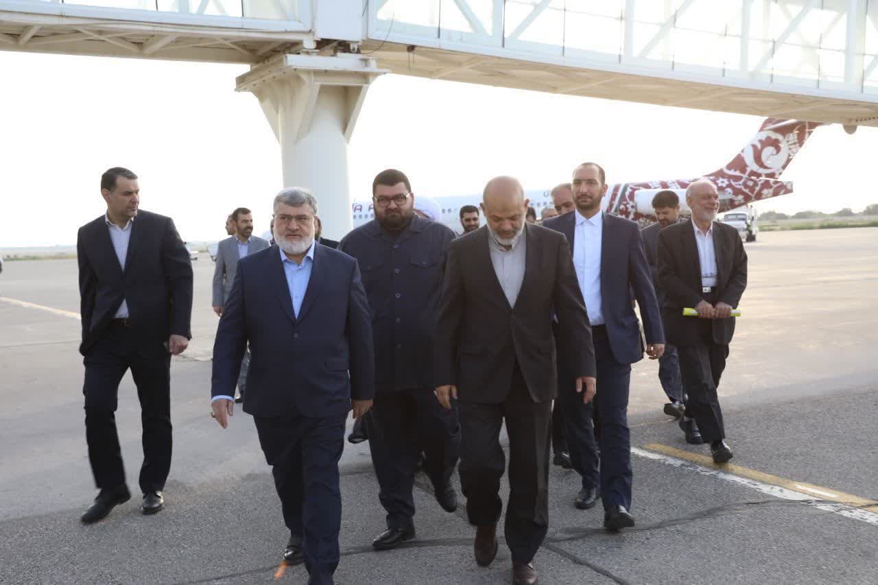 وزیر کشور با استقبال استاندار آذربایجانغربی وارد ارومیه شد