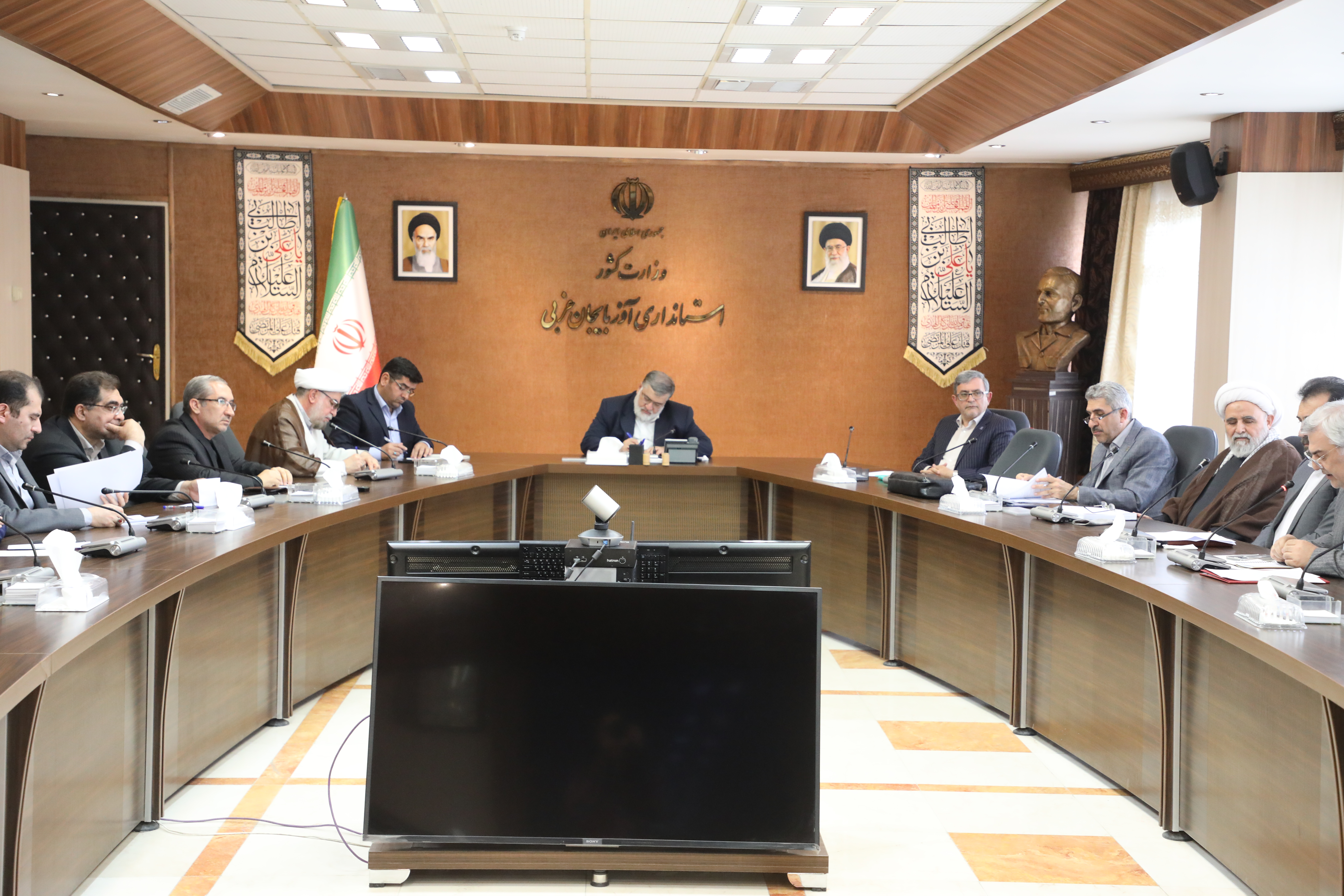دانشگاهها در تبدیل علم به ثروت فعال شوند / دانشگاهها اولویت ها را برای سرمایه گذاری معرفی کنند / آماده تشکیل کمیته های مشترک با دانشگاه برای فعال سازی حوزه اقتصاد هستیم