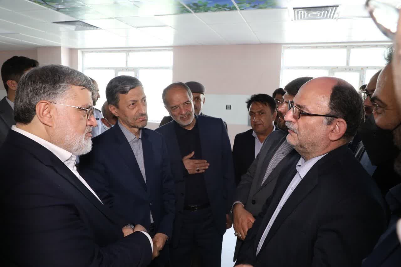 بازدید رئیس بنیاد مستضعفان انقلاب اسلامی و استاندار آذربایجان از روند احداث ساختمان مرکز همودیالیز خیرین سلماس + تصاویر