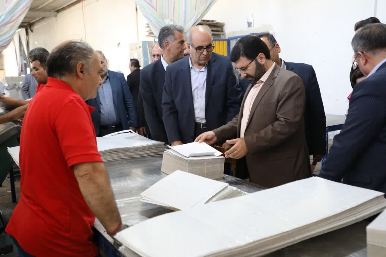 بازدید معاون هماهنگی امور اقتصادی استاندار آذربایجان غربی از دو واحد تولیدی و صنعتی در ارومیه + تصاویر