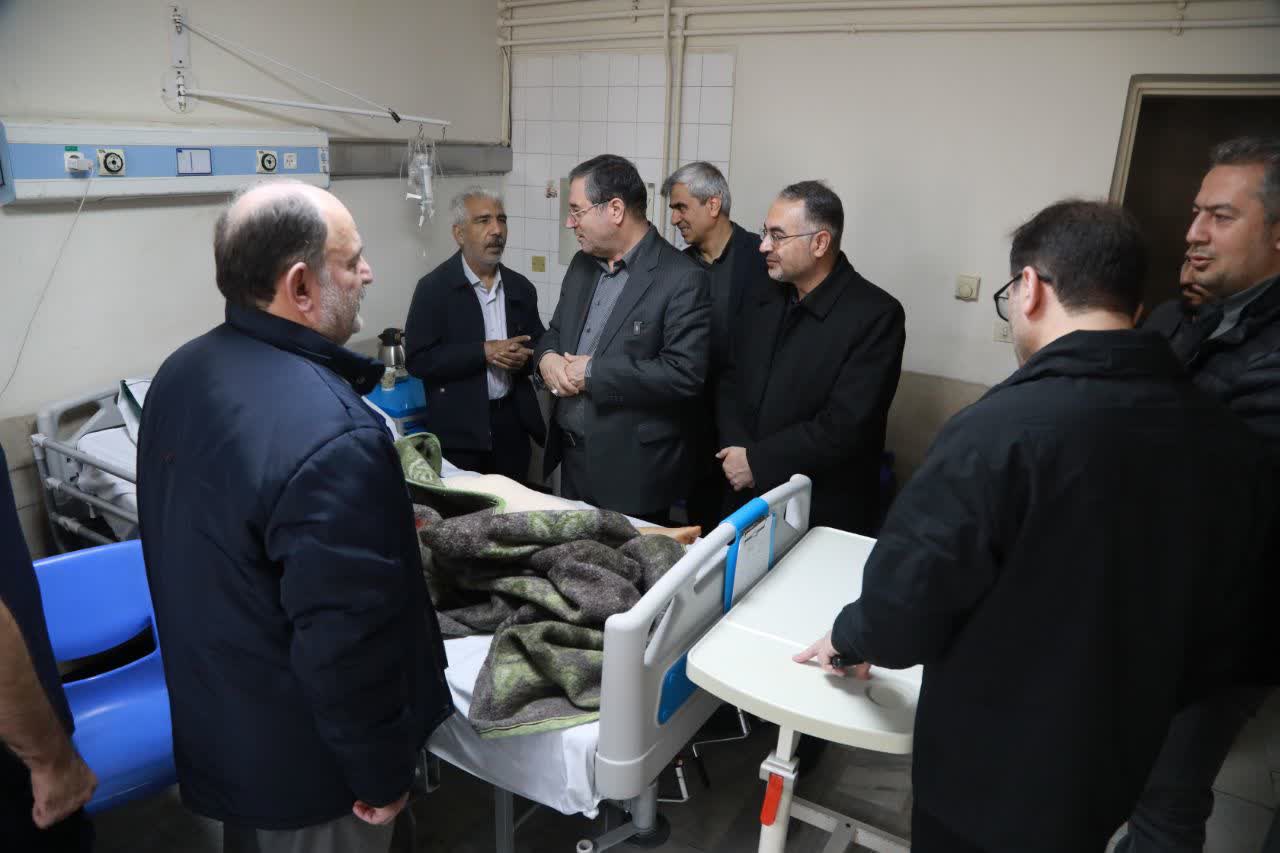 عیادت استاندار آذربایجان‌غربی از مجروحان جنگ تحمیلی در ارومیه