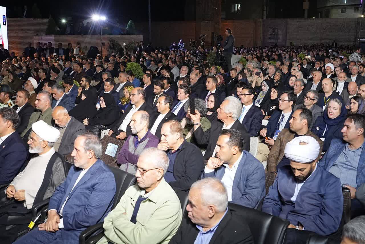 بارگاه عارف بزرگ ایران پس از دو دهه انتظار گشوده شد + تصاویر