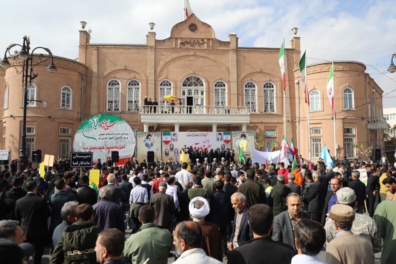 آلبوم تصویری / برگزاری راهپیمایی یوم الله 13 آبان و روز ملی مبارزه با استکبار جهانی در ارومیه