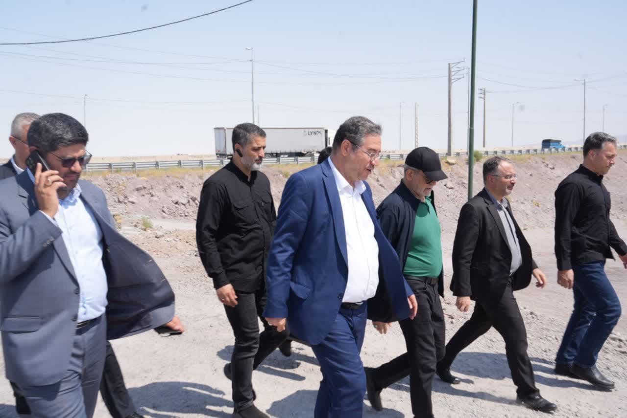 بازدید رئیسجمهور از دریاچه ارومیه + تصاویر