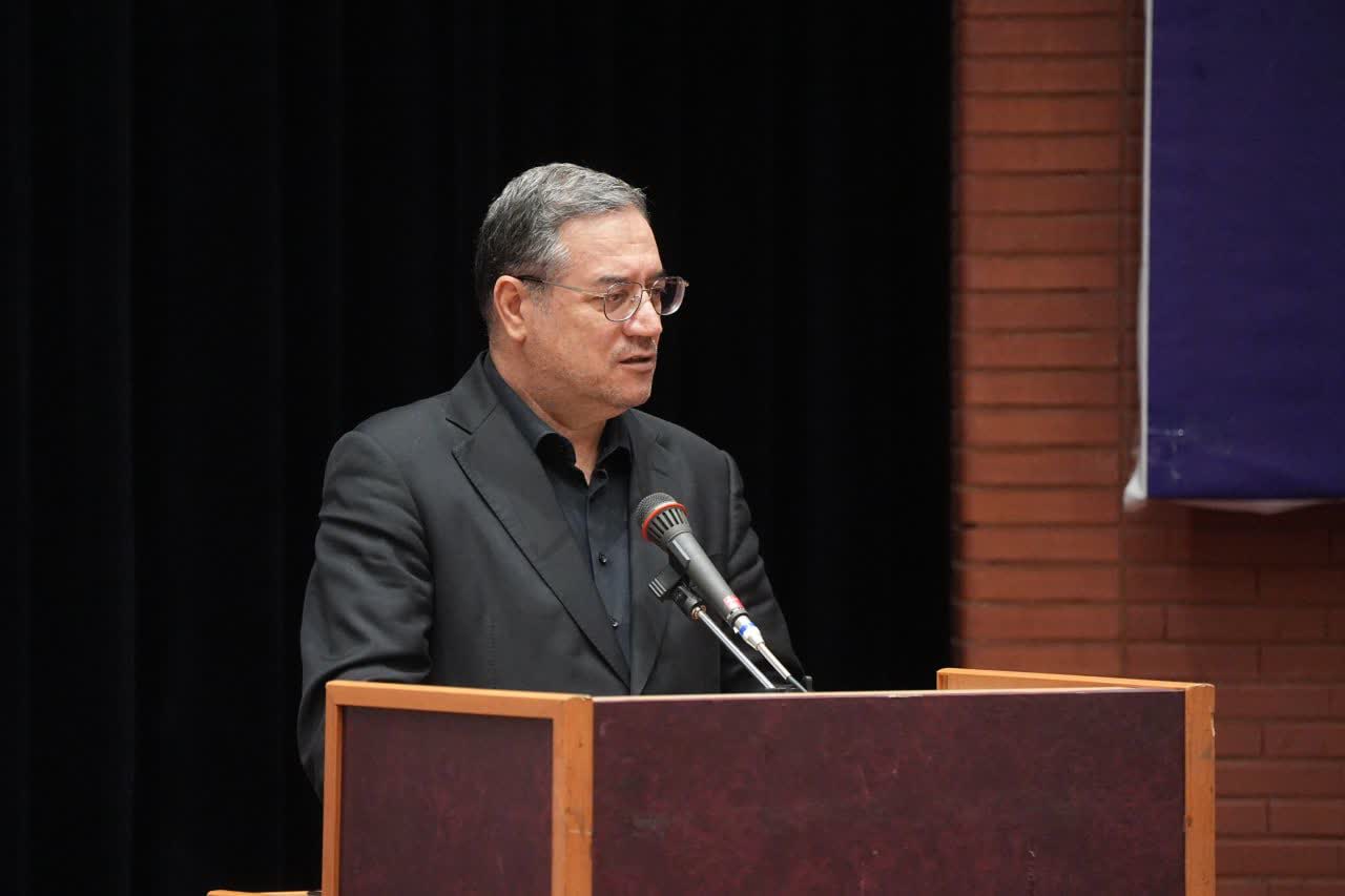 برگزاری آیین رونمایی از کتاب «بایستهها و چالشهای حقوق معادن در نظام حقوقی ایران» در ارومیه + تصاویر