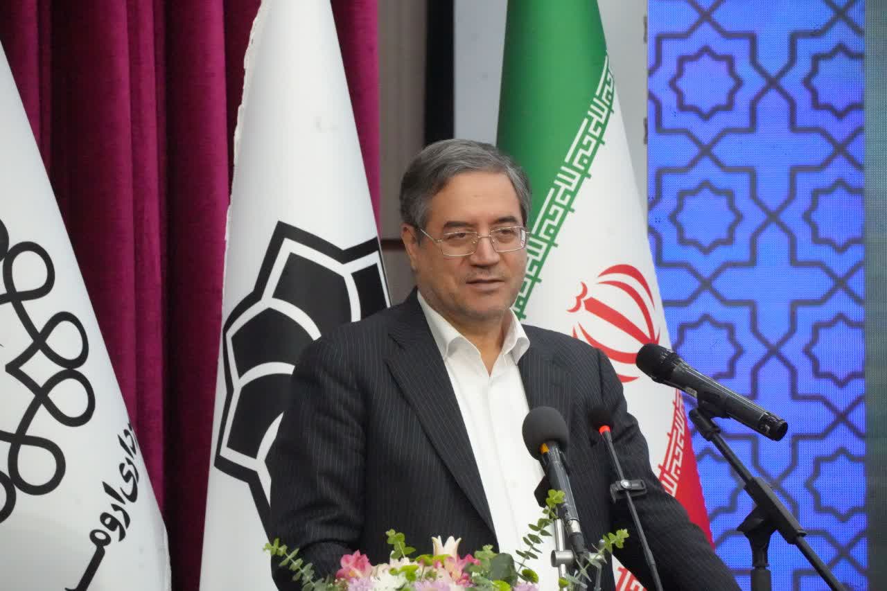 برگزاری آیین اختتامیه اجلاس مشورتی روسای شوراهای اسلامی کلانشهرها و مراکز استانهای کشور در ارومیه + تصاویر