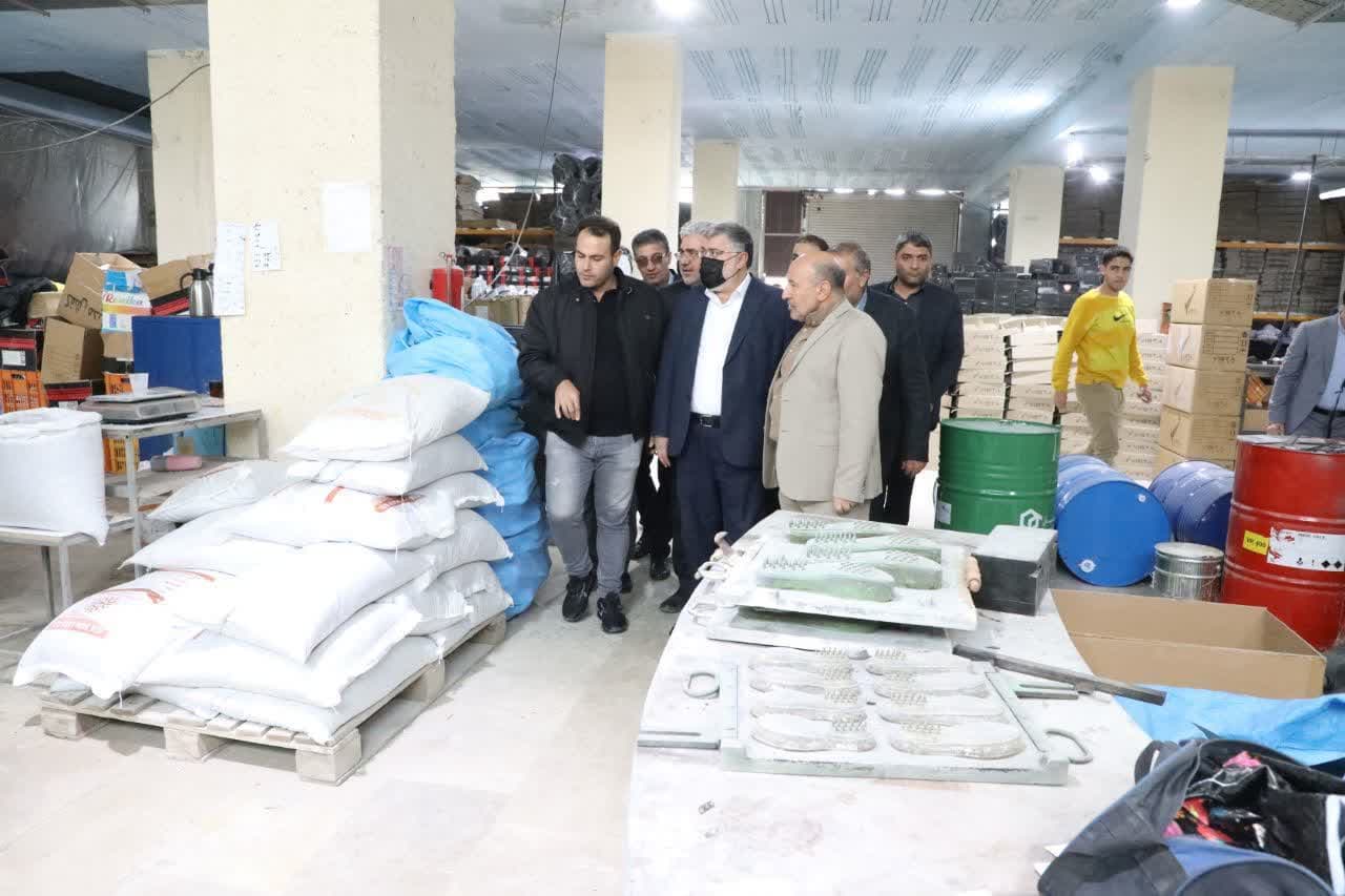 بازدید استاندار آذربایجان غربی از کارخانه ویستا آسان پوش ماکو + تصاویر