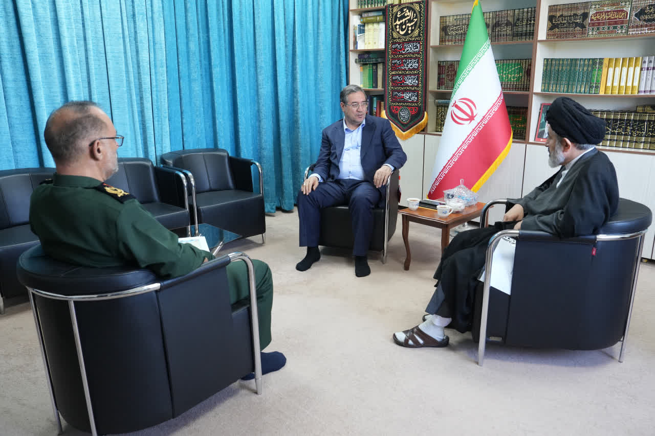 نشست مشترک استاندار آذربایجانغربی با نماینده ولی فقیه در استان و امام جمعه ارومیه و فرمانده سپاه شهدای استان