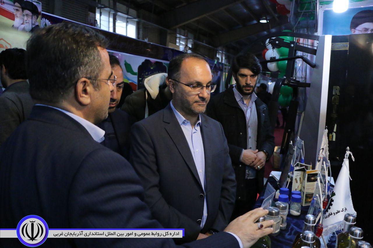 افتتاح نمایشگاه دستاوردهای چهل ساله انقلاب اسلامی + آلبوم تصویری