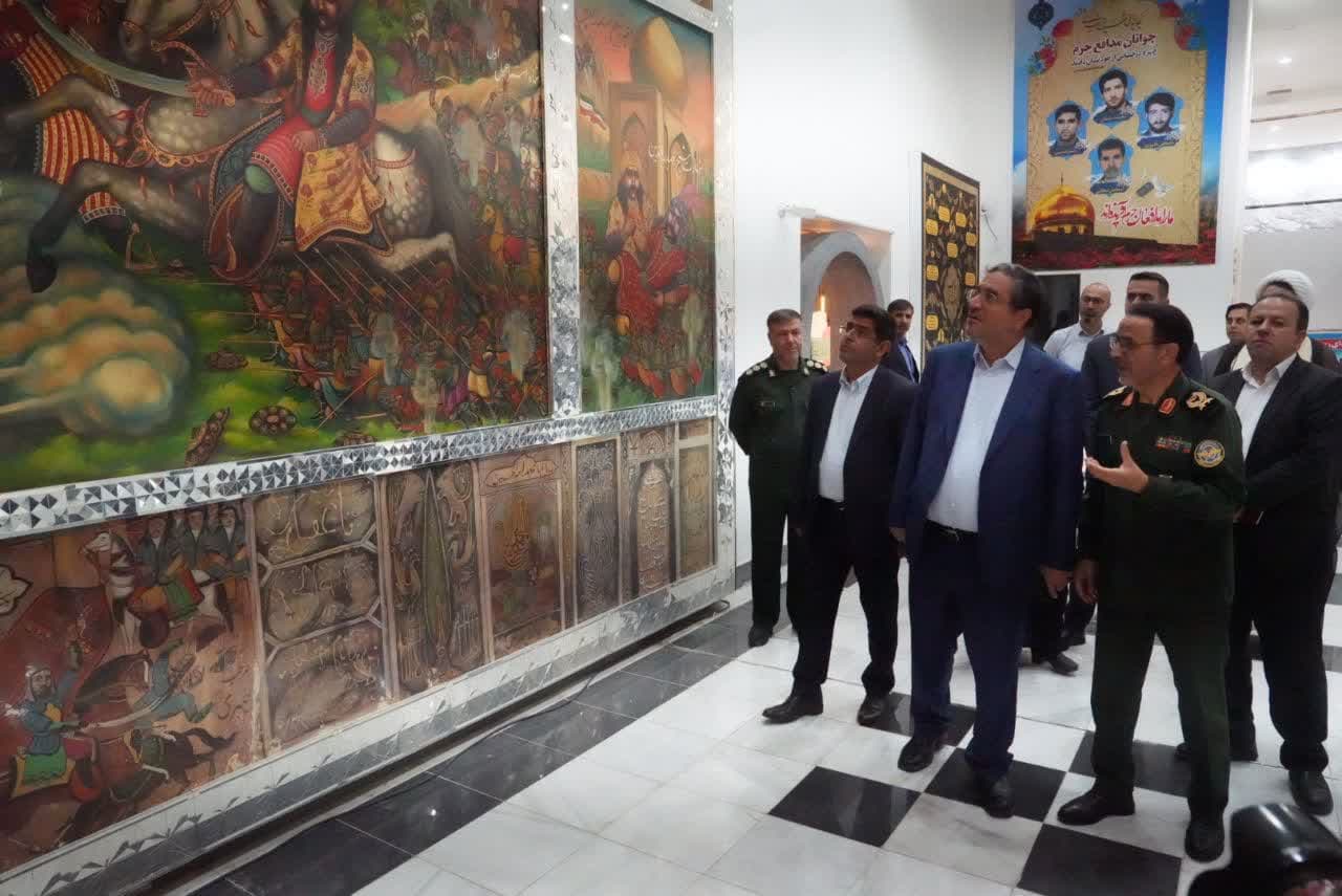 بازدید استاندار آذربایجانغربی از اداره کل و موزه حفظ آثار و نشر ارزشهای دفاع مقدس استان + تصاویر