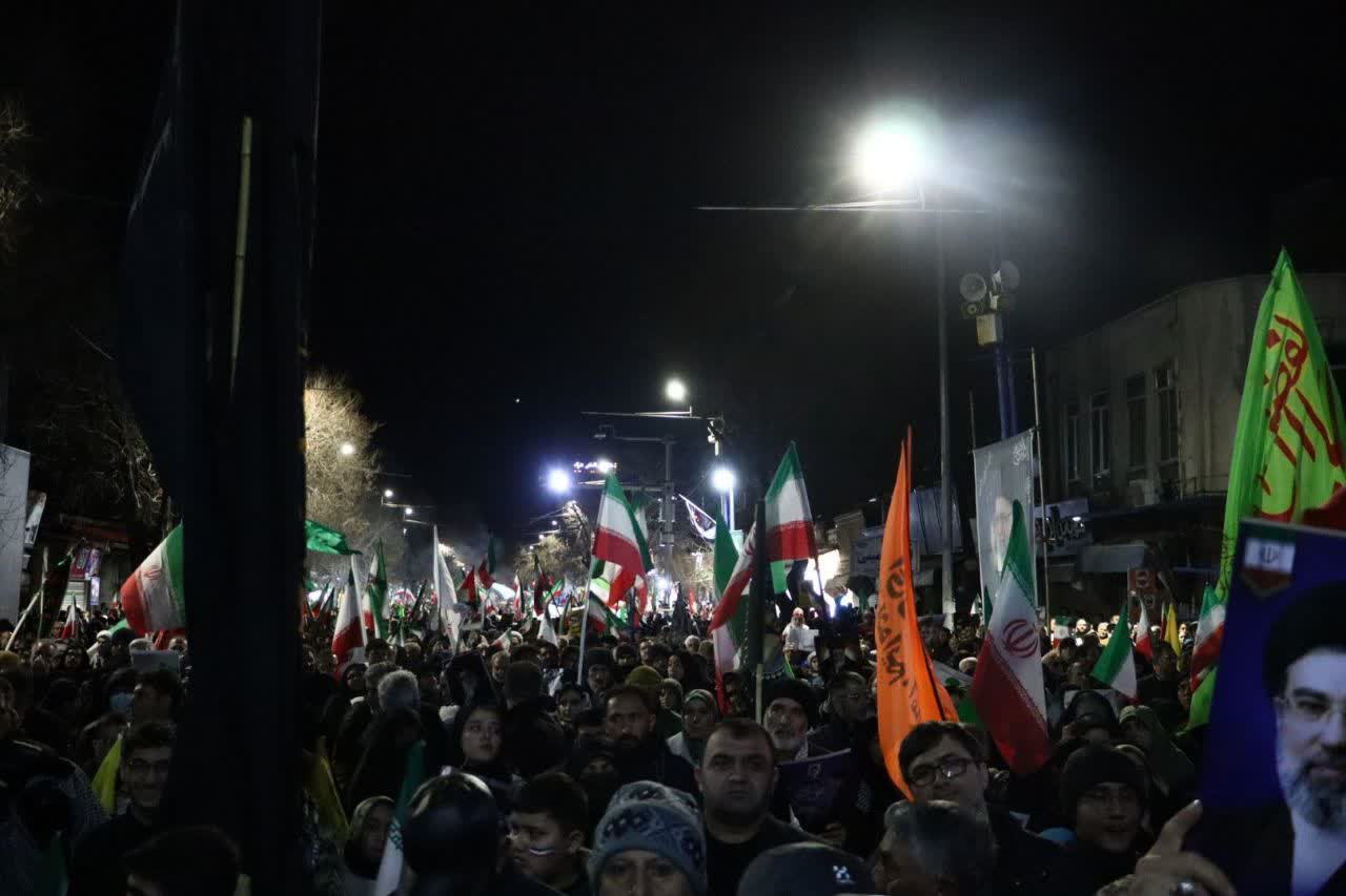 حضور حماسی مردم در تجمعات شبانه محاسبات دشمن را تغییر داد