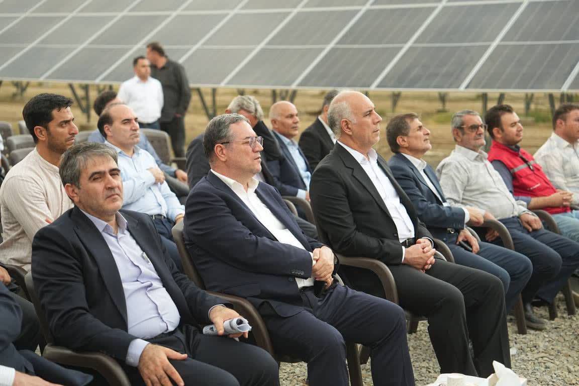 افتتاح نیروگاه‌های خورشیدی در مهاباد + تصاویر