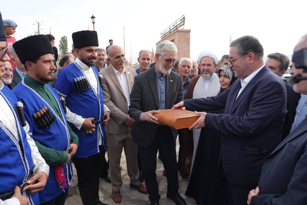 بازدید استاندار آذربایجان‌غربی از روستای تاریخی حسنلو + تصاویر