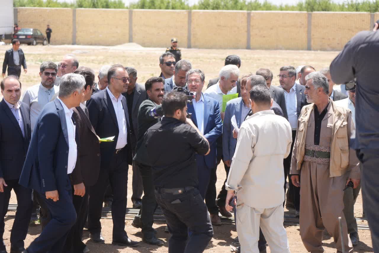 آغاز عملیات اجرایی پروژه 36 هزار تنی تولید و فرآوری انواع کنسانتره و پوره میوه در پیرانشهر + تصاویر