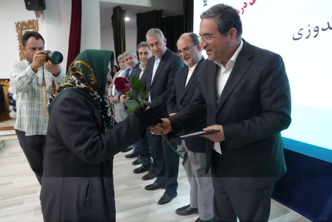 آلبوم تصویری / برگزاری آیین تجلیل و بزرگداشت مقام والای پرستار در ارومیه