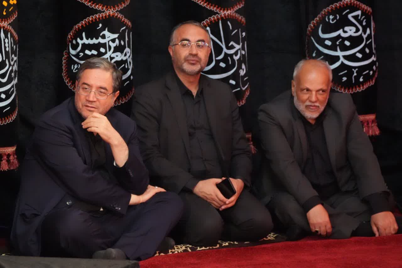 برگزاری آیین معنوی عزاداری شب عاشورای حسینی در حسینیه عاشقان ولایت ارومیه + تصاویر