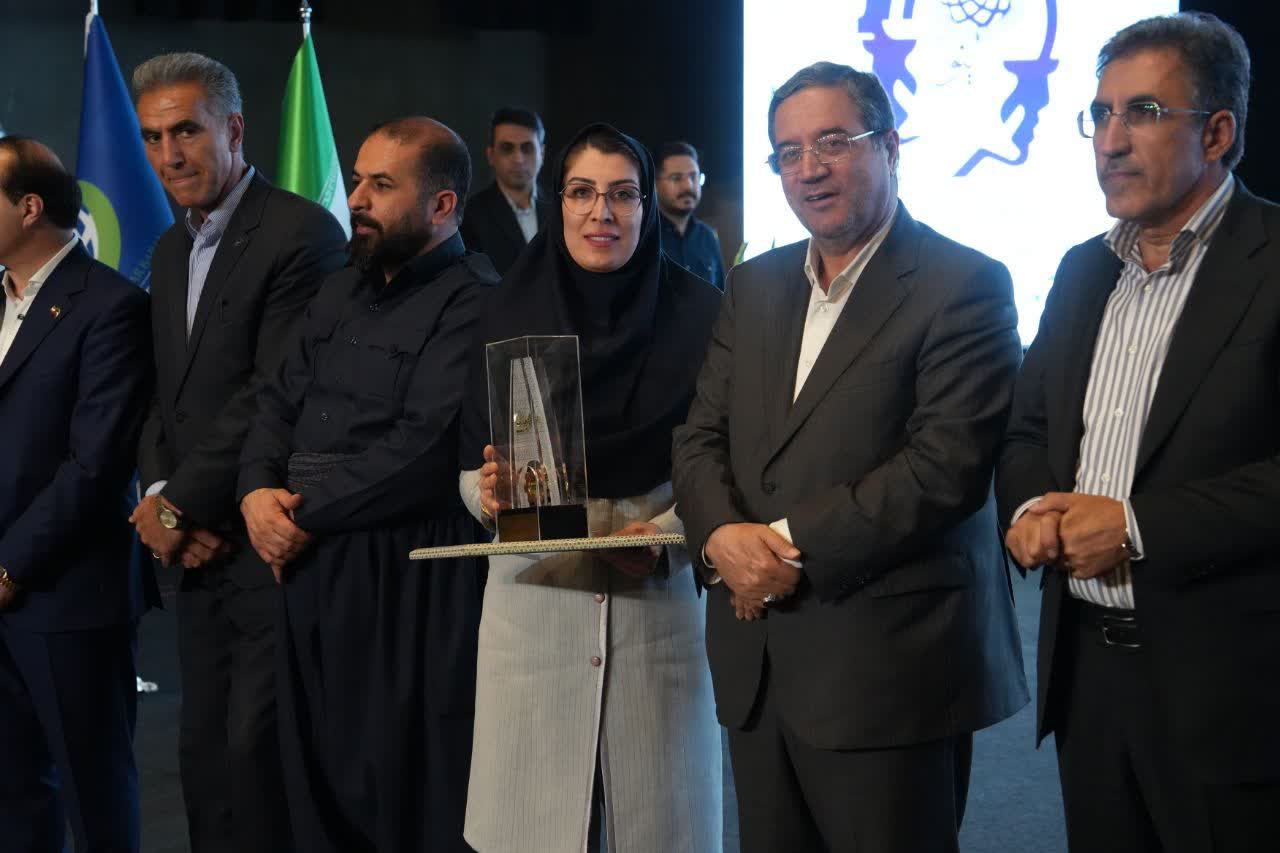 برگزاری آیین تجلیل از صنعتگران، معدنکاران و پیشکسوتان عرصه تولید در آذربایجانغربی + تصاویر