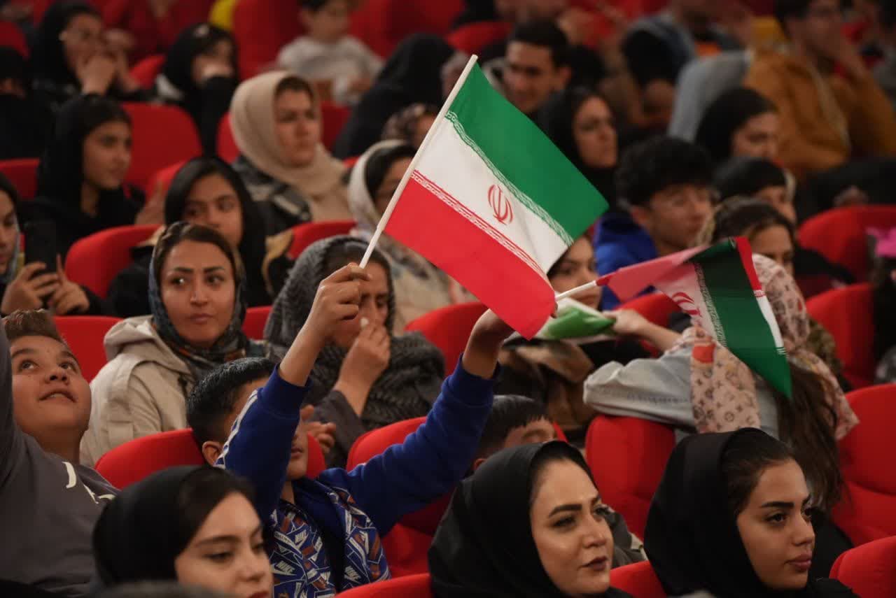 آلبوم تصویری / حضور استاندار آذربایجانغربی در ویژه برنامه تلویزیونی شانلی گونلر صداوسیمای مرکز استان