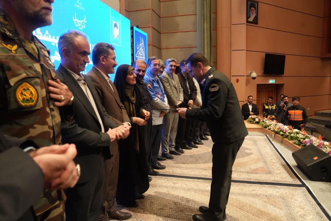 برگزاری آیین تجلیل از اعضای ستاد پیشگیری، هماهنگی و فرماندهی عملیات پاسخ به بحران آذربایجانغربی + تصاویر