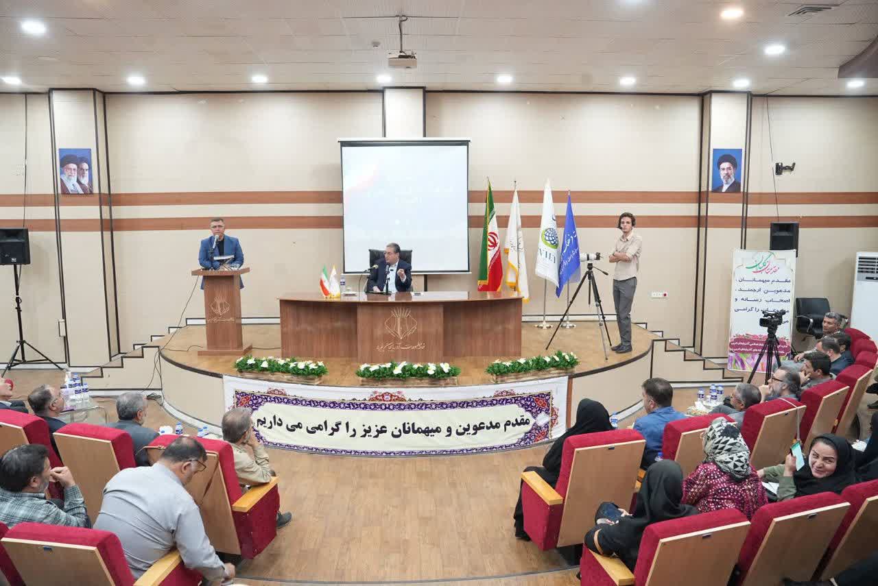 آلبوم تصویری / خانه مطبوعات میزبان گفتوگوی استاندار آذربایجانغربی با خبرنگاران