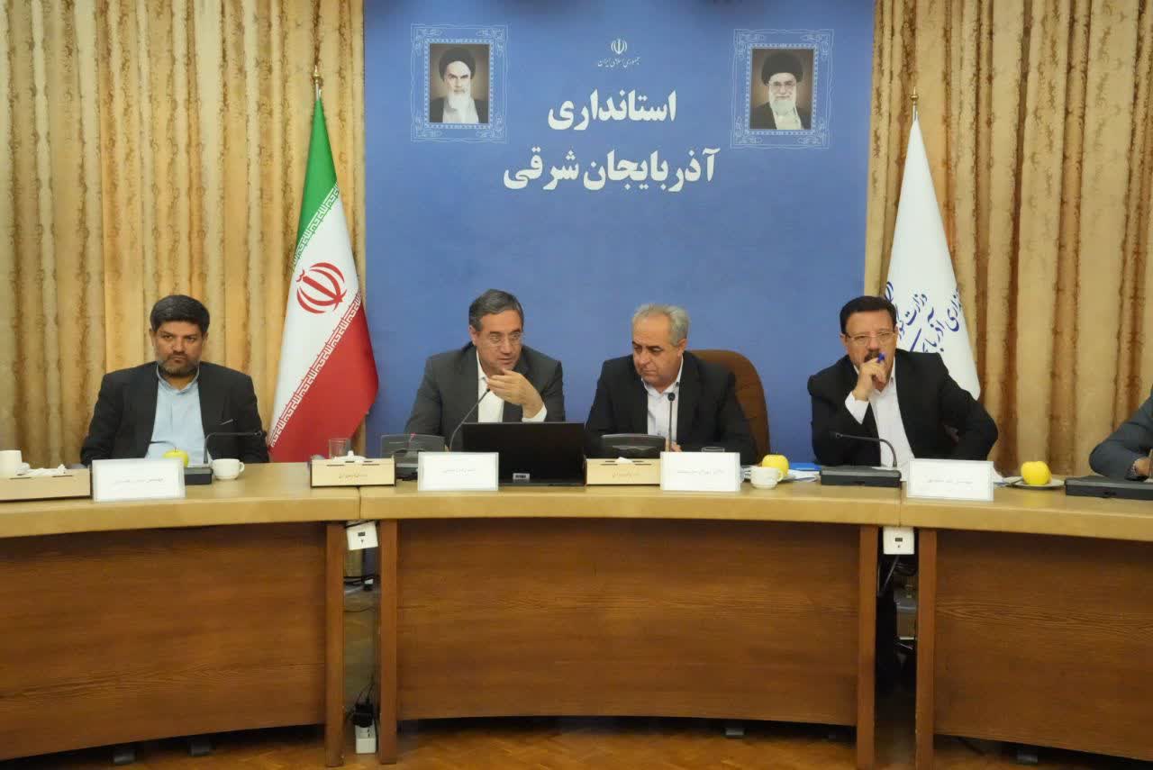 برگزاری جلسه بررسی آخرین وضعیت طرحهای احیای دریاچه ارومیه در تبریز + تصاویر