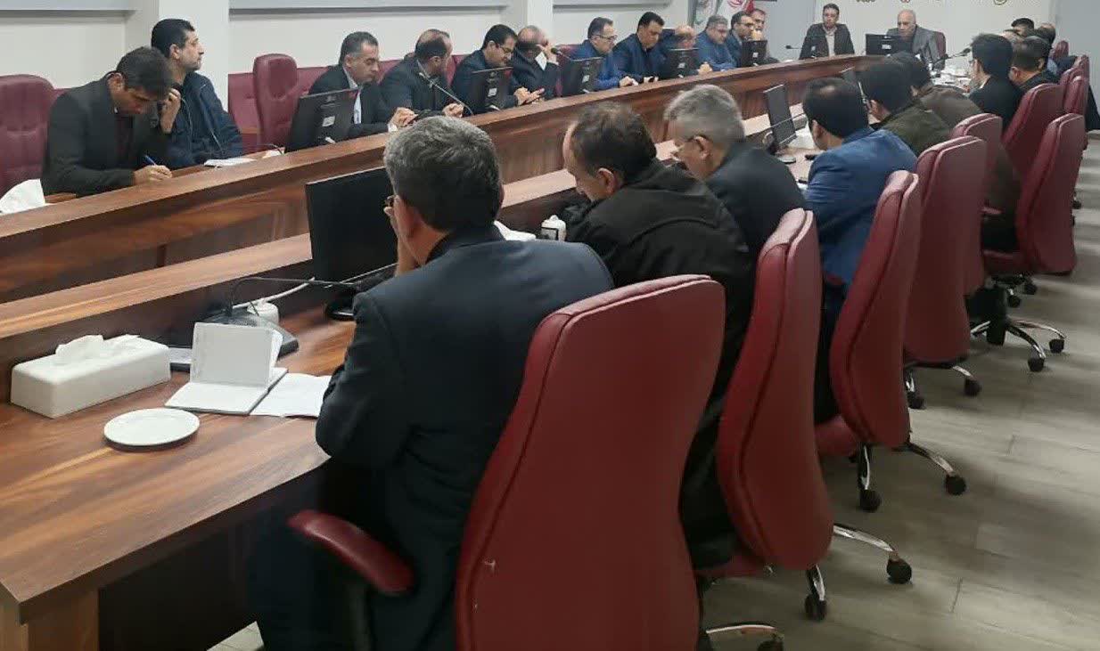 برگزاری نشست تدوین نقشه راه اقتصاد مقاومتی در آذربایجان‌غربی