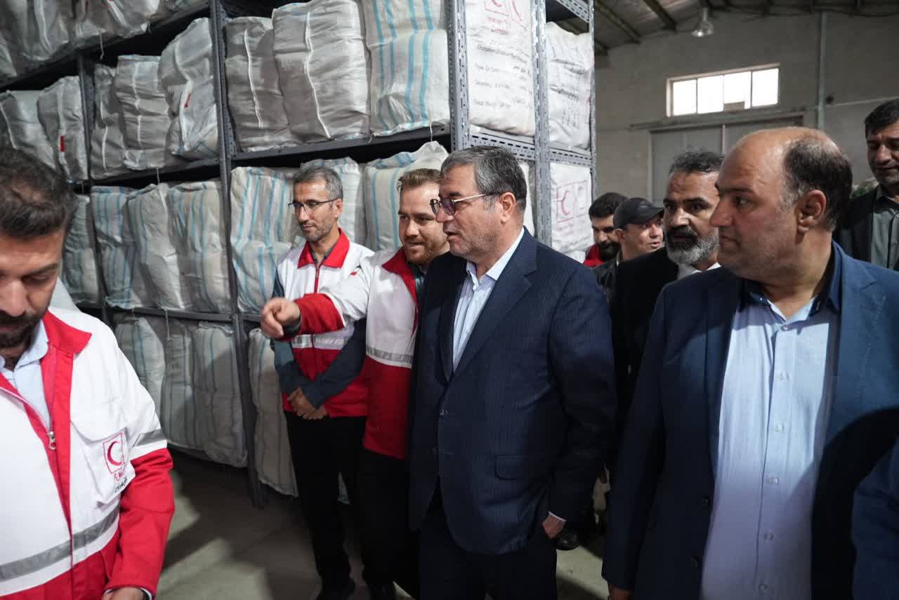 بازدید استاندار آذربایجانغربی از مجموعه هلالاحمر شهرستان تکاب + تصاویر