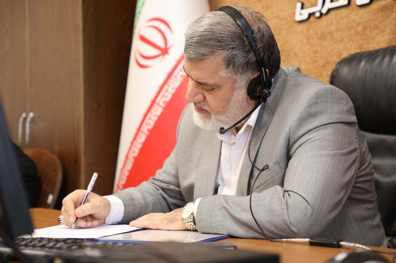 حضور استاندار آذربایجانغربی در سامانه تلفنی 111 سامد + تصاویر