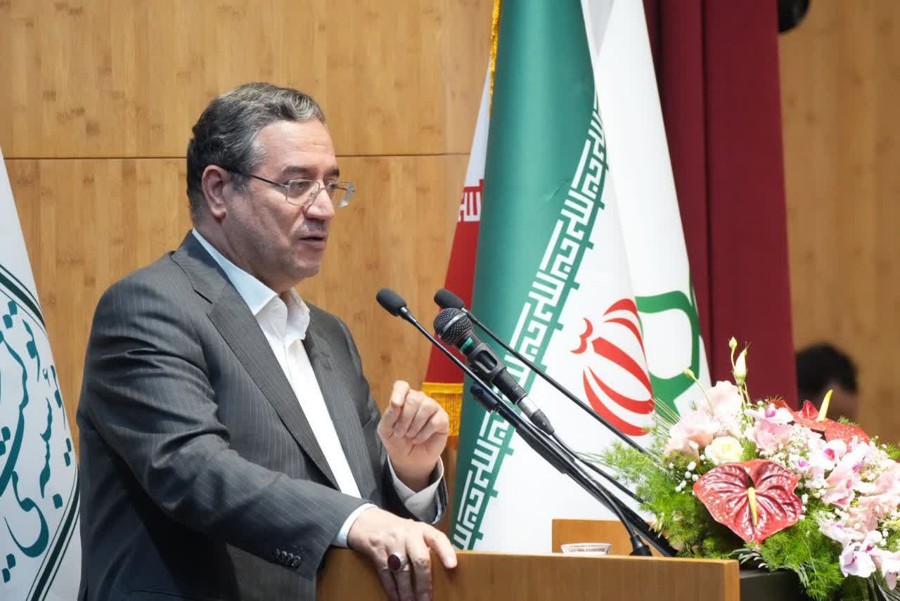 برگزاری آیین اختتامیه همایش بینالمللی شمس و مولانا در خوی + تصاویر